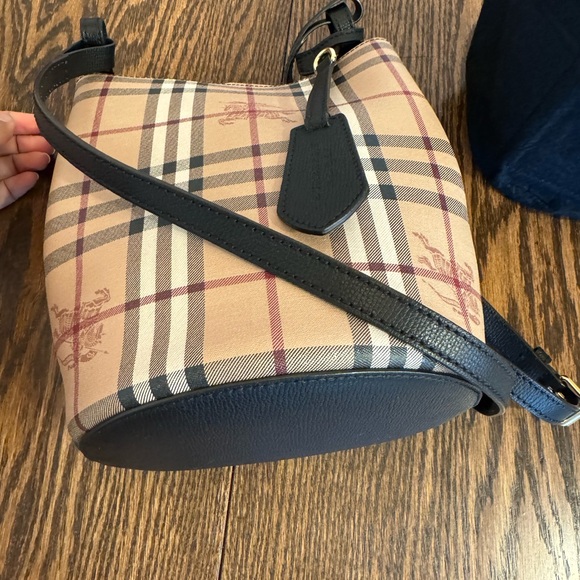 BURBERRY HAYMARKET CHECK COLOURS LORNE BUCKET CROSSBODY - Picture 9 of 14